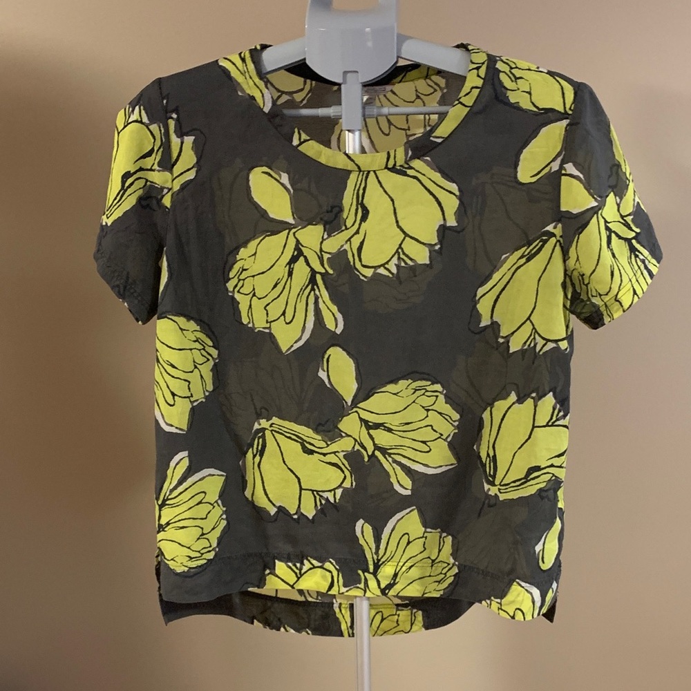 GAP Gray and Lime Floral Blouse Size Large
